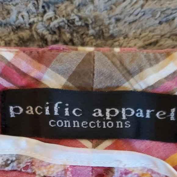 Pacific Apparel Plaid Shorts - Picture 3 of 4